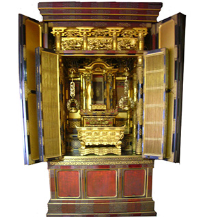金仏壇のクリーニングのbefore